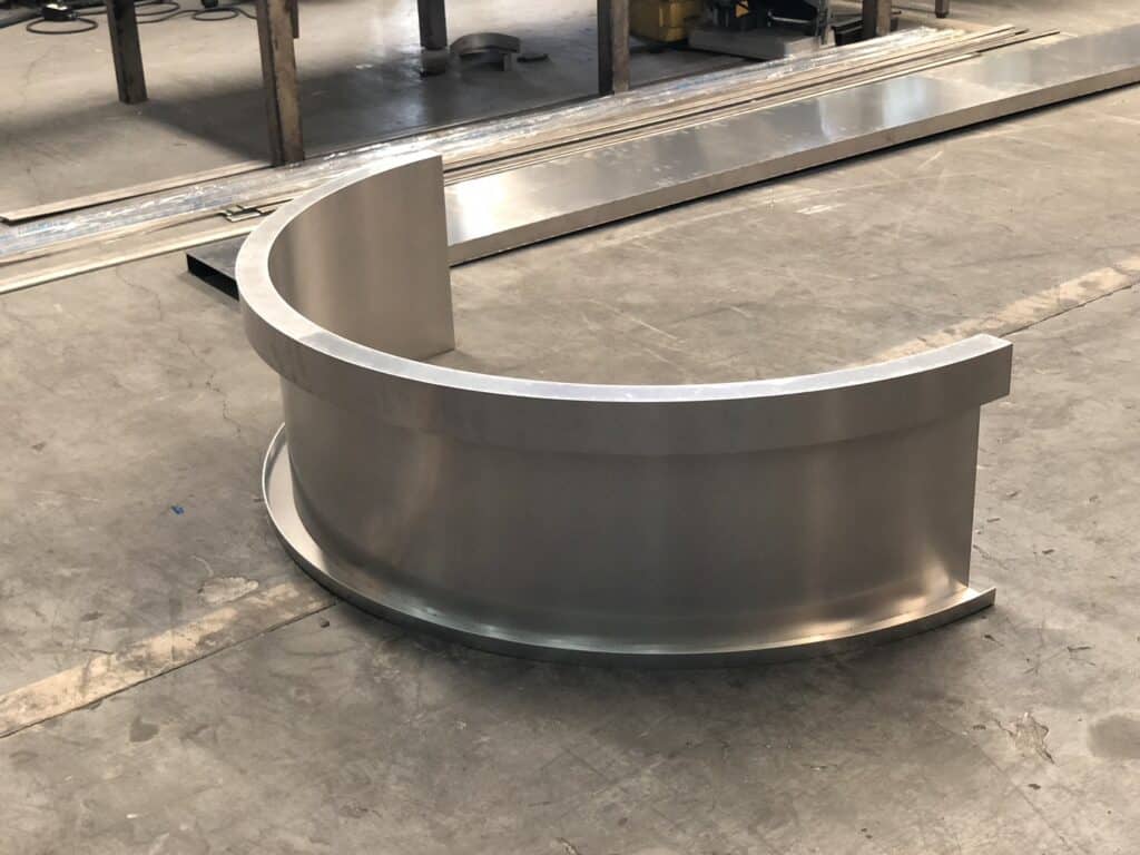 การม้วนเหล็ก ในอุตสาหกรรมก่อสร้าง