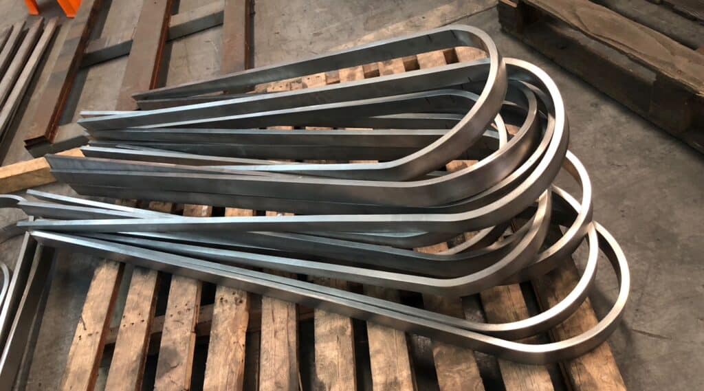 การม้วนเหล็ก ในอุตสาหกรรมก่อสร้าง